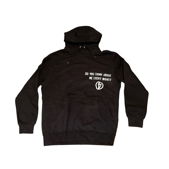 Lullaby Hoodie - D4vd - Official Merch - Brand new never worn - Picture 2 of 3